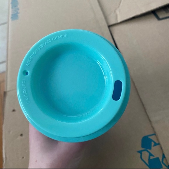 Vinyl cup - Picture 2 of 2